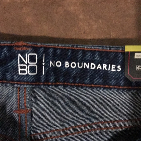 NWT Juniors NOBO Distressed Jeans - Picture 7 of 8